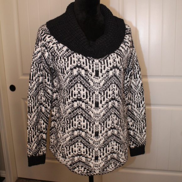 Abercrombie & Fitch Soft Cowl Neck Sweater - Picture 1 of 7